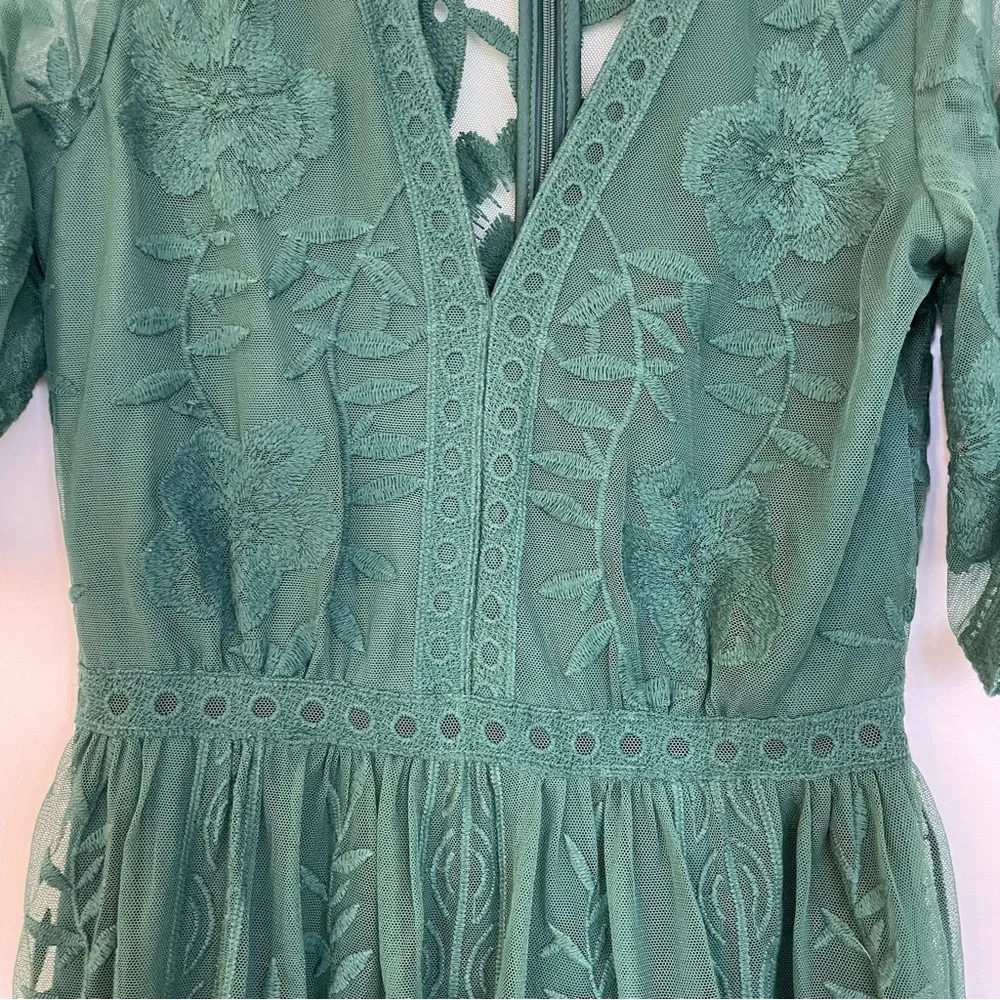 Altar’d State Green Lace Emerald Embroidered Mini Dress Size S Floral Boho - Picture 4 of 8